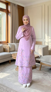 Kurung Laively
