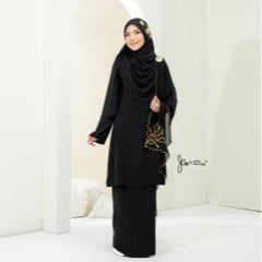 Kurung Leila