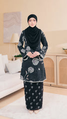 Kurung Karisna