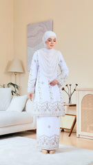 Kurung Deluna